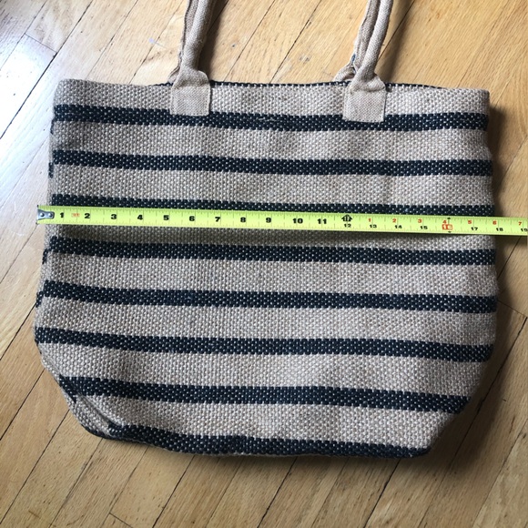 Stripped straw tote bag - Picture 3 of 5